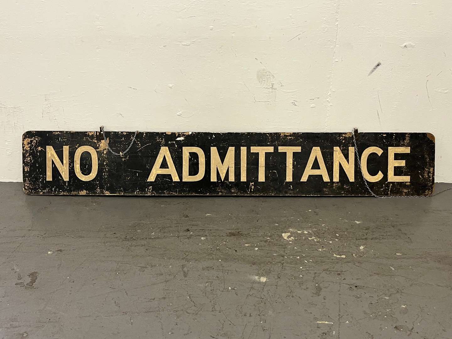 <p>John Bull Tyres Safe and Long Wearing Wooden Sign</p>