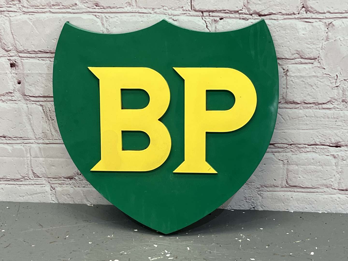 <p>BP Moulded Plastic Shield Emblem Sign</p>