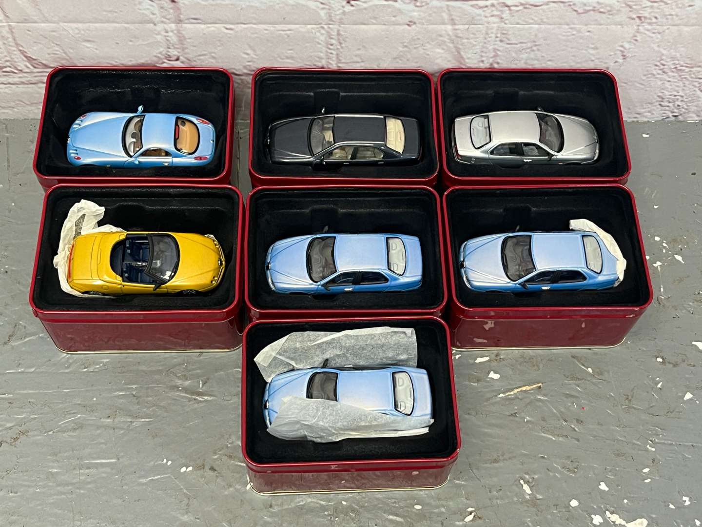 <p>Fourteen Boxed Diecast Model Cars&nbsp;</p>