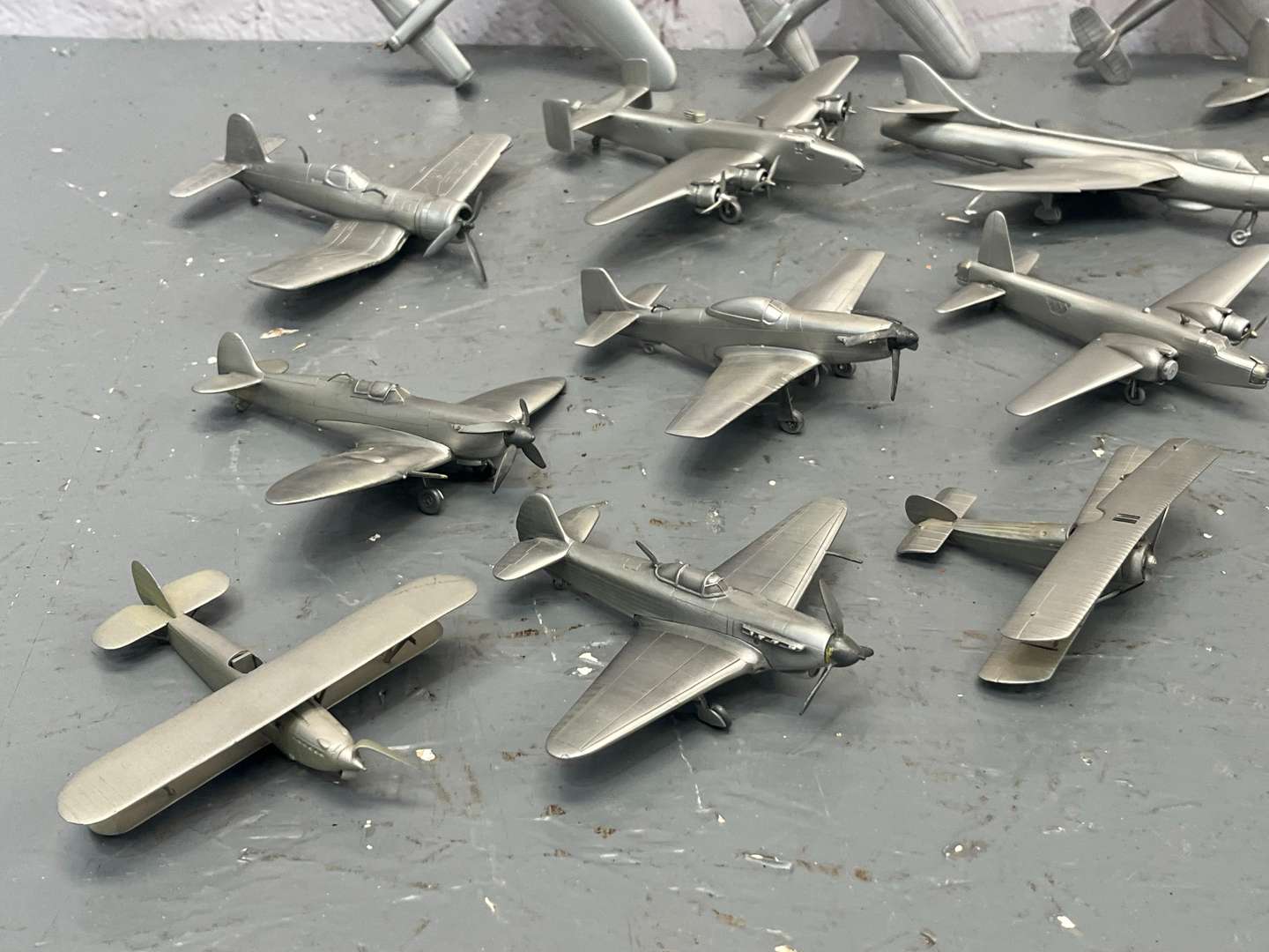 <p>Quantity Lead Based Model Aeroplanes</p>