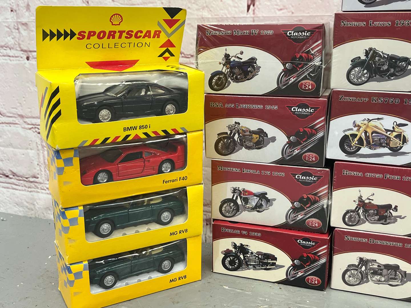 <p>Quantity of Boxed Classic Motorcycles & Maisto Boxed Cars</p>
