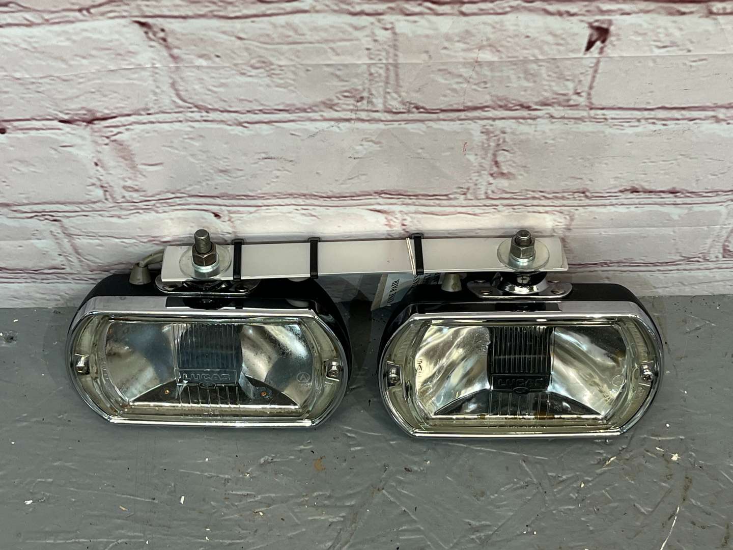 <p>Pair of Lucas Square Eight Spot Lights</p>