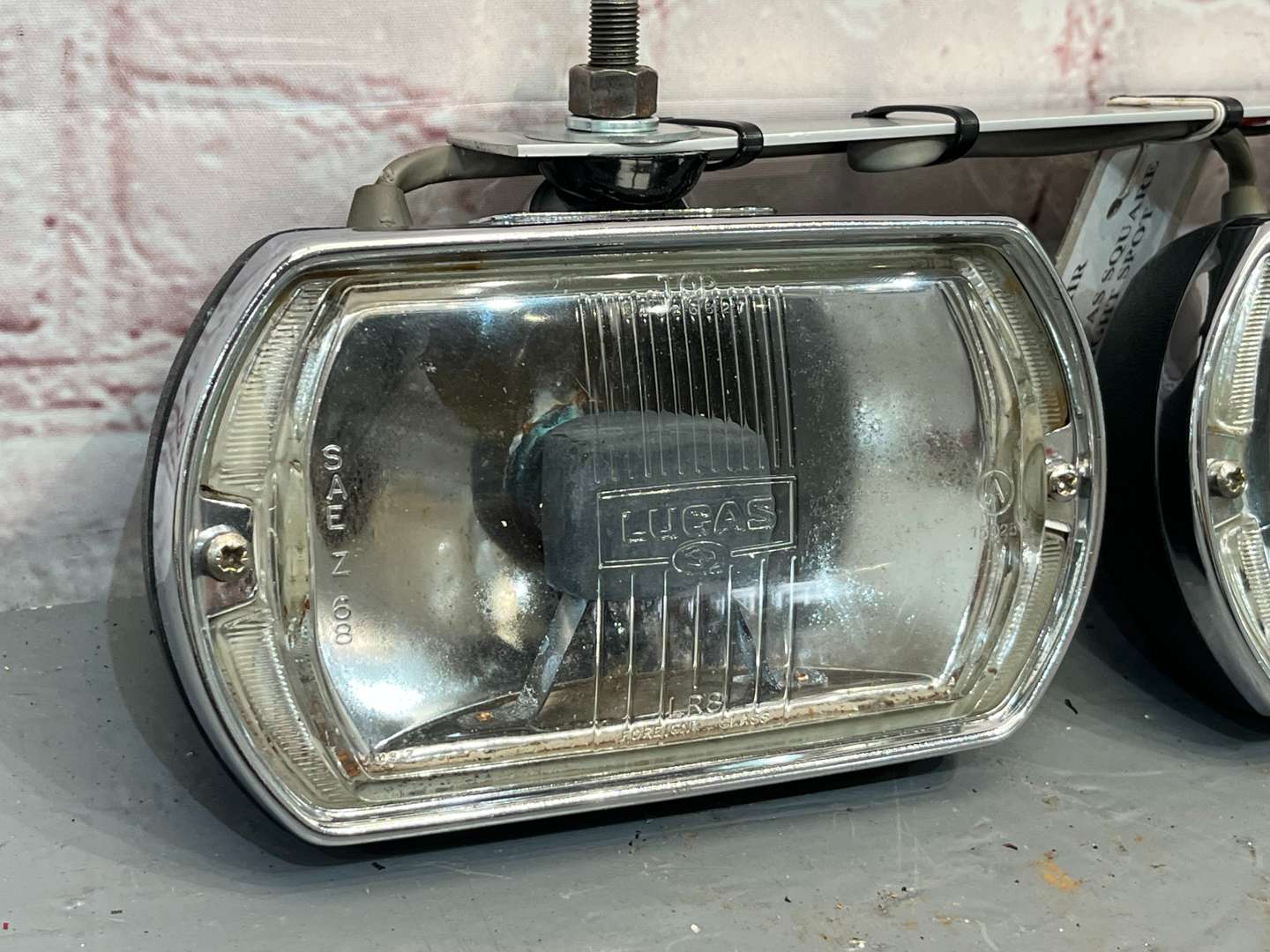 <p>Pair of Lucas Square Eight Spot Lights</p>