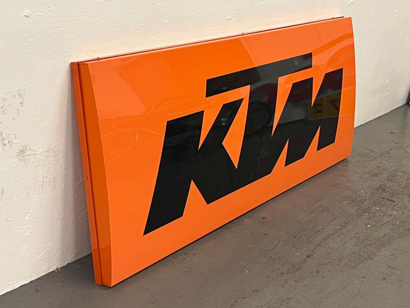 <p>Large KTM Dealership Illuminated Sign</p>