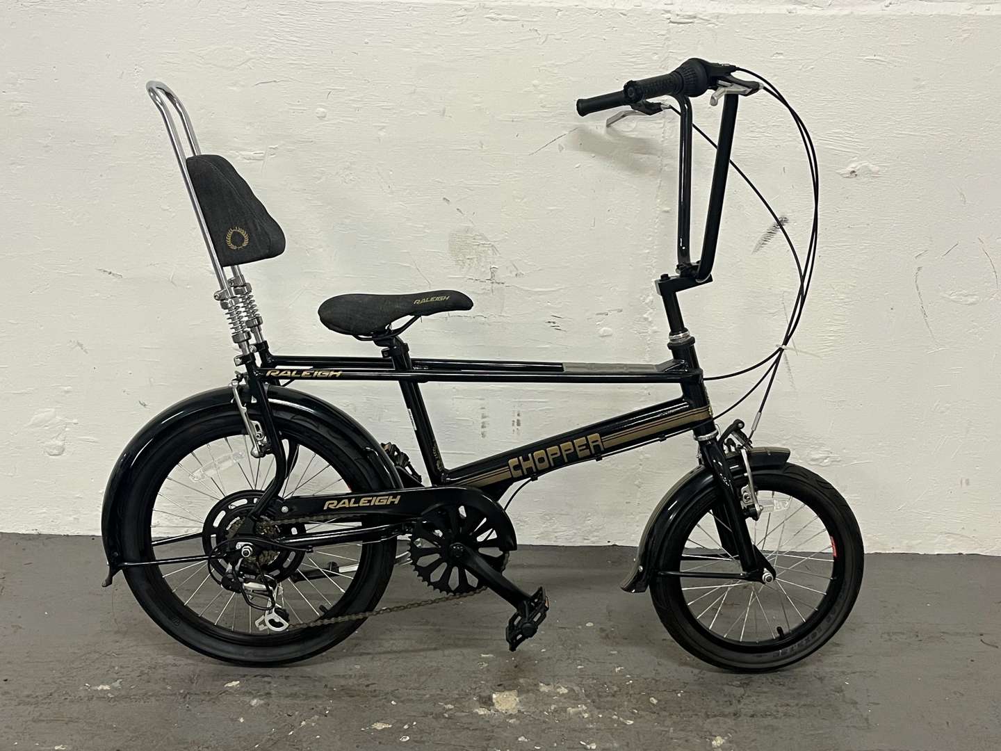 <p>JPS Liveried Special Edition&nbsp;Raleigh Chopper&nbsp;</p>