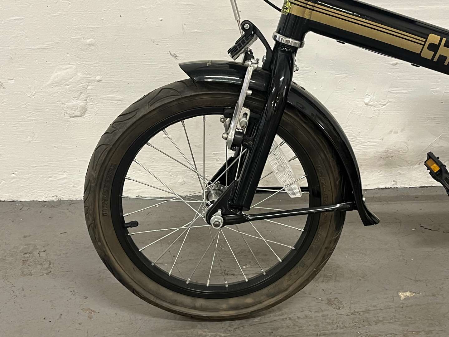 <p>JPS Liveried Special Edition&nbsp;Raleigh Chopper&nbsp;</p>