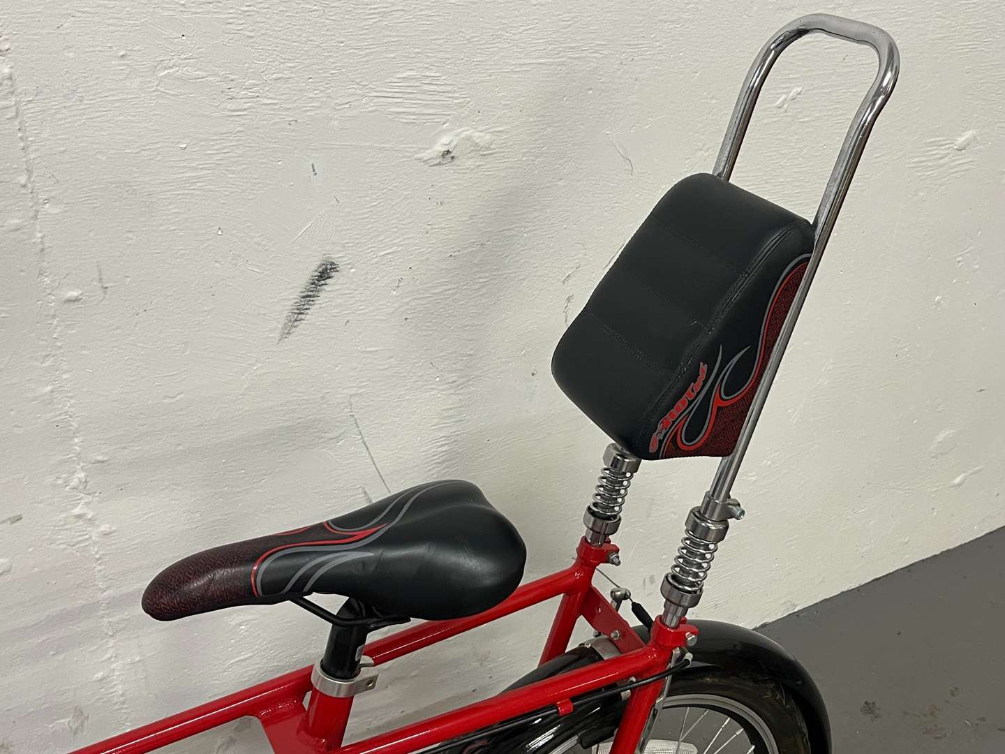 <p>Mk III “The Hot One” Limited Edition Raleigh Chopper</p>