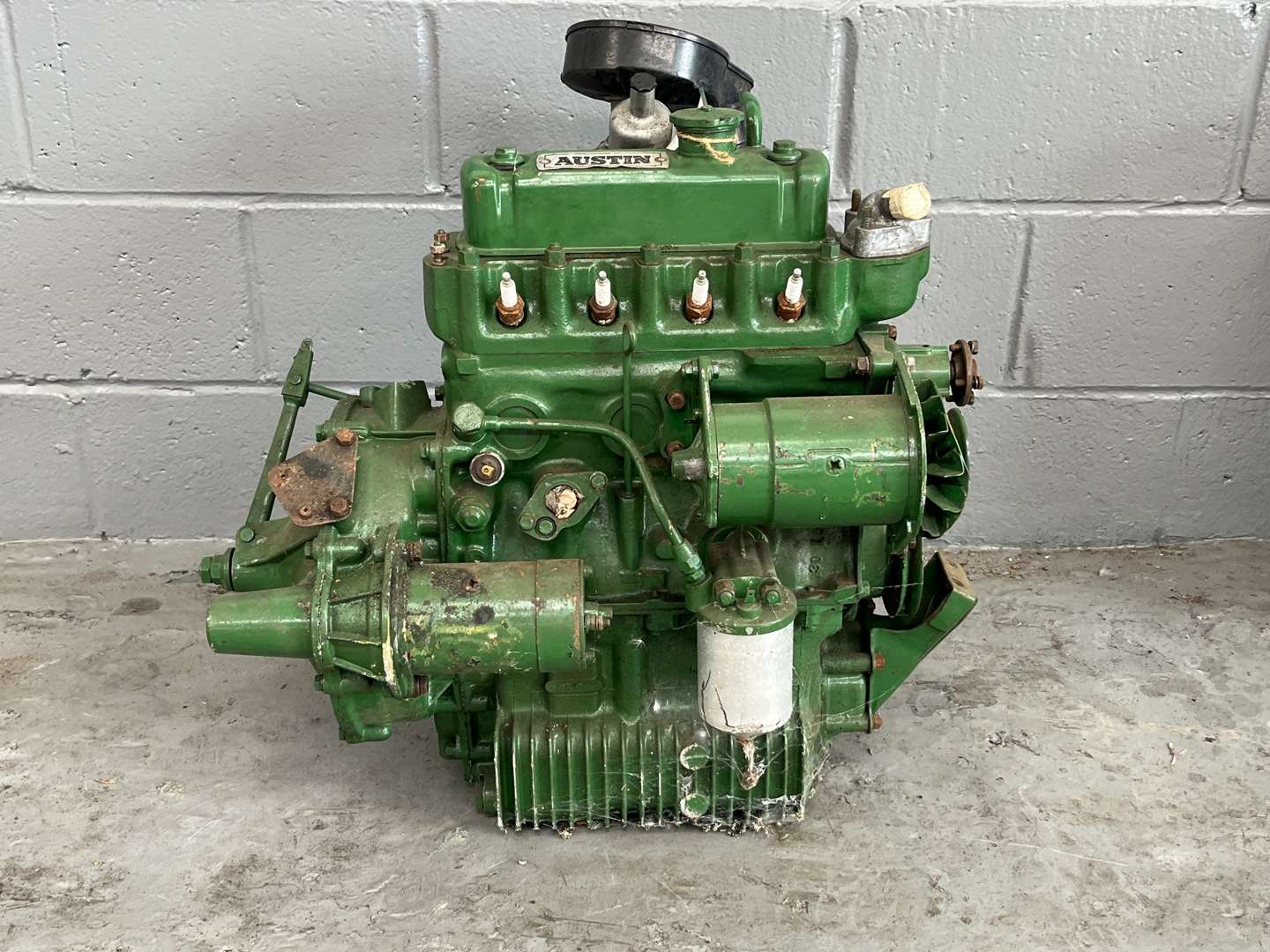 <p>A Series 850cc Mini Engine & Gearbox</p>