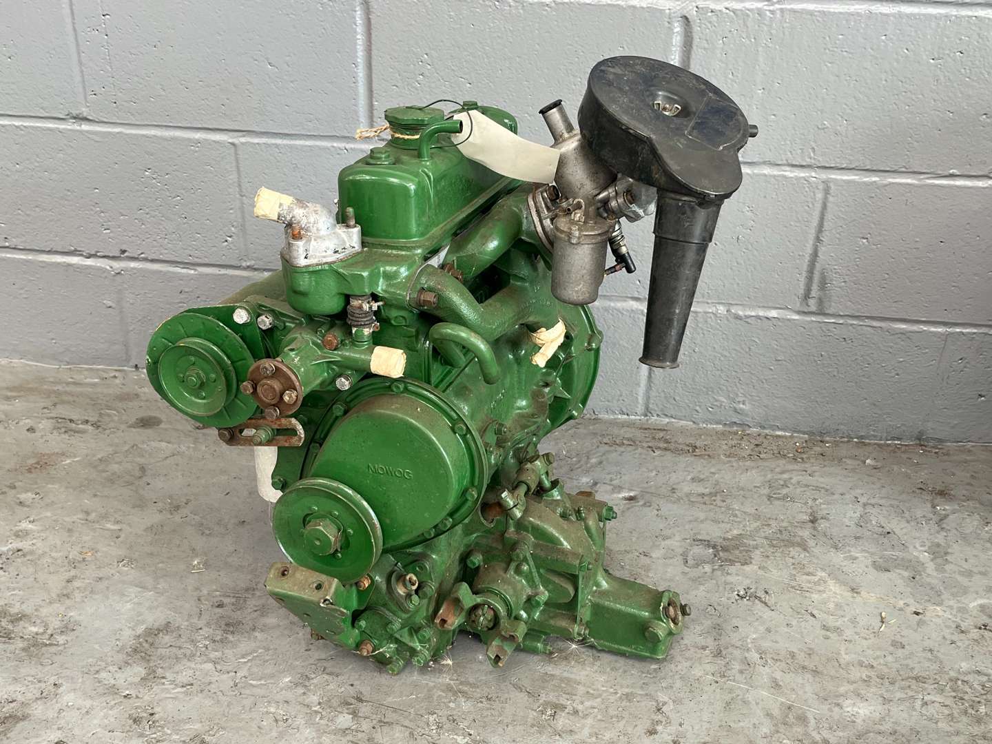 <p>A Series 850cc Mini Engine & Gearbox</p>