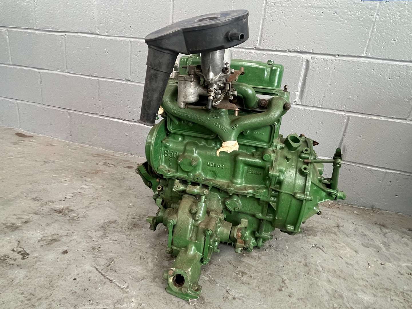 <p>A Series 850cc Mini Engine & Gearbox</p>