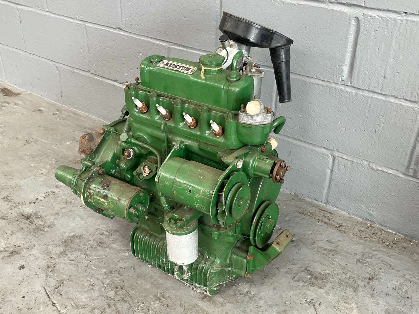 <p>A Series 850cc Mini Engine & Gearbox</p>