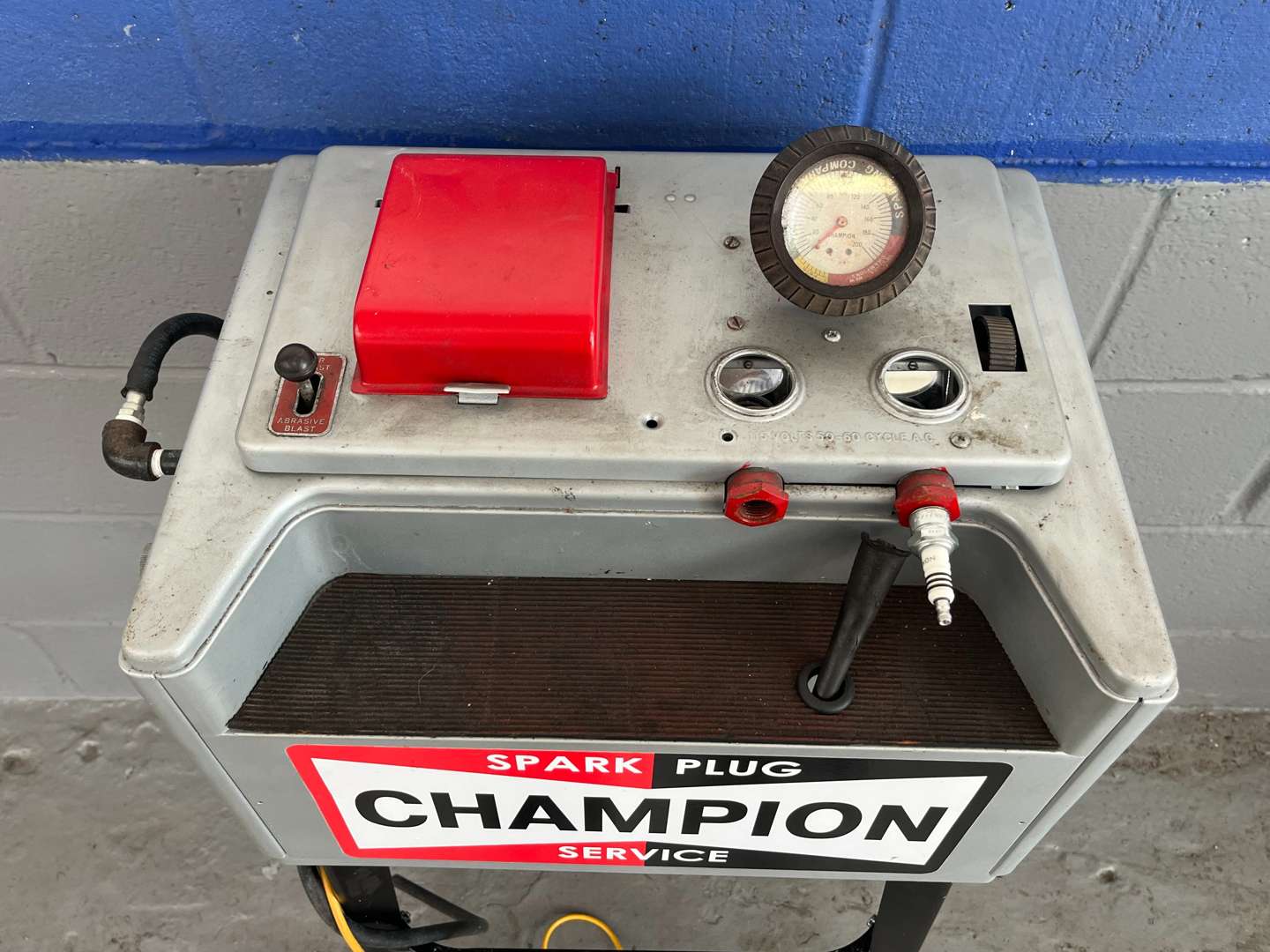<p>Champion Spark Plug Cleaner</p>