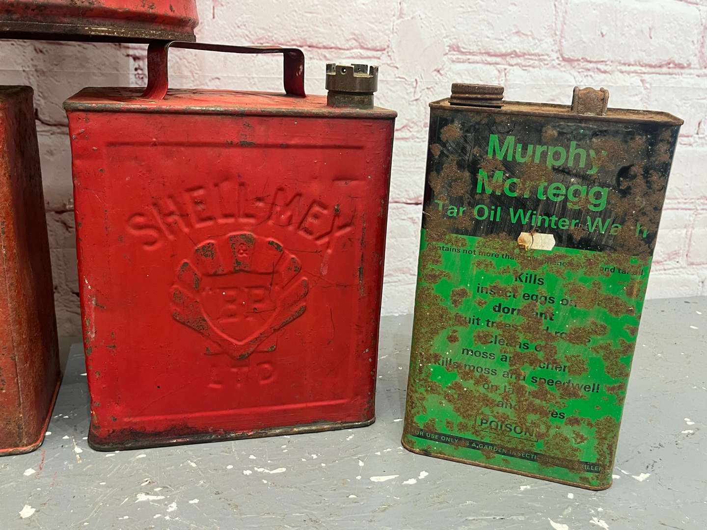 <p>Mixed Lot of Five Oil/Grease & Two Five Gallon Fuel Cans (5)</p>