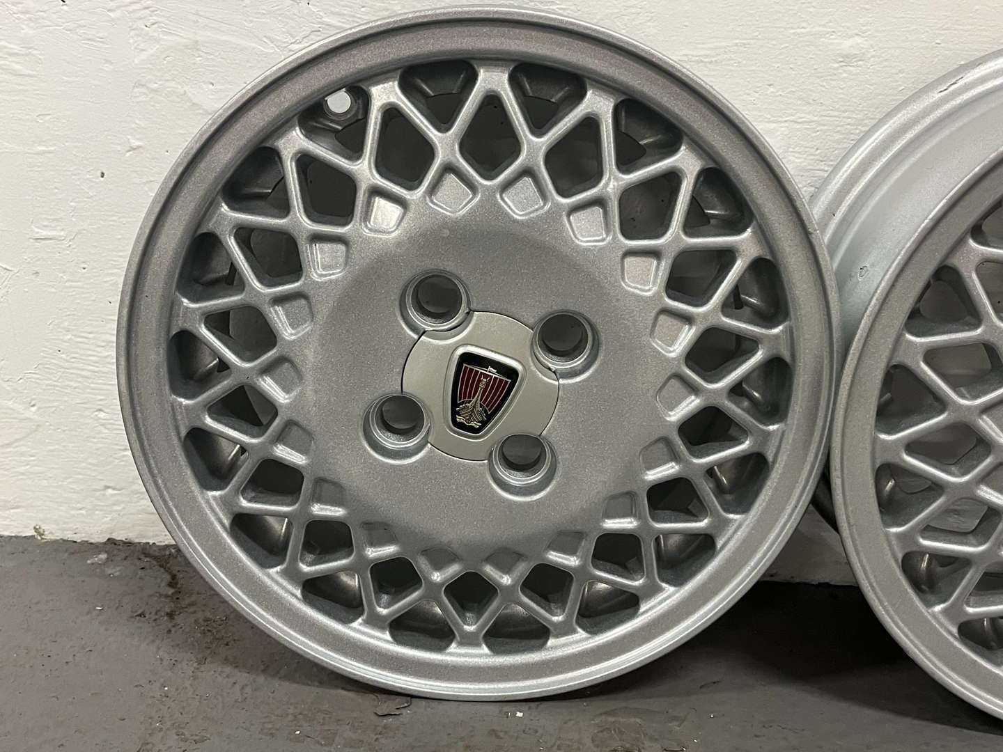 <p>Set of Four Rover Metro Alloy Wheels</p>