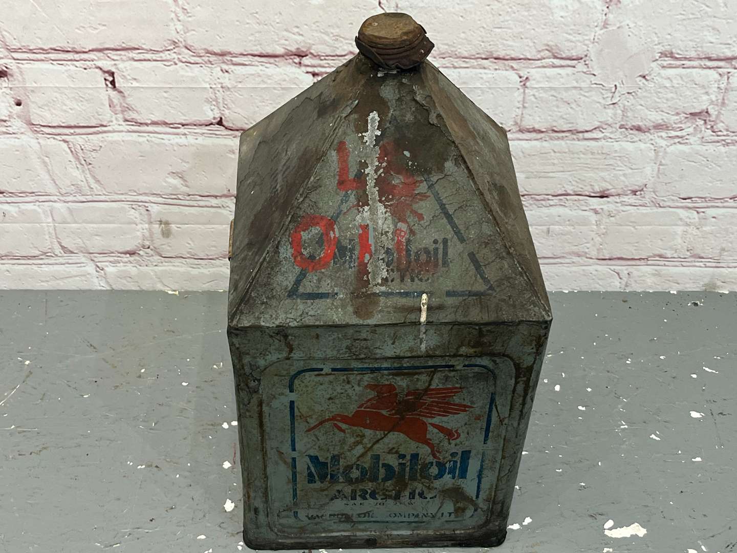 <p>Mobiloil Artic Oil Can & Fina Oil Jug (2)</p>