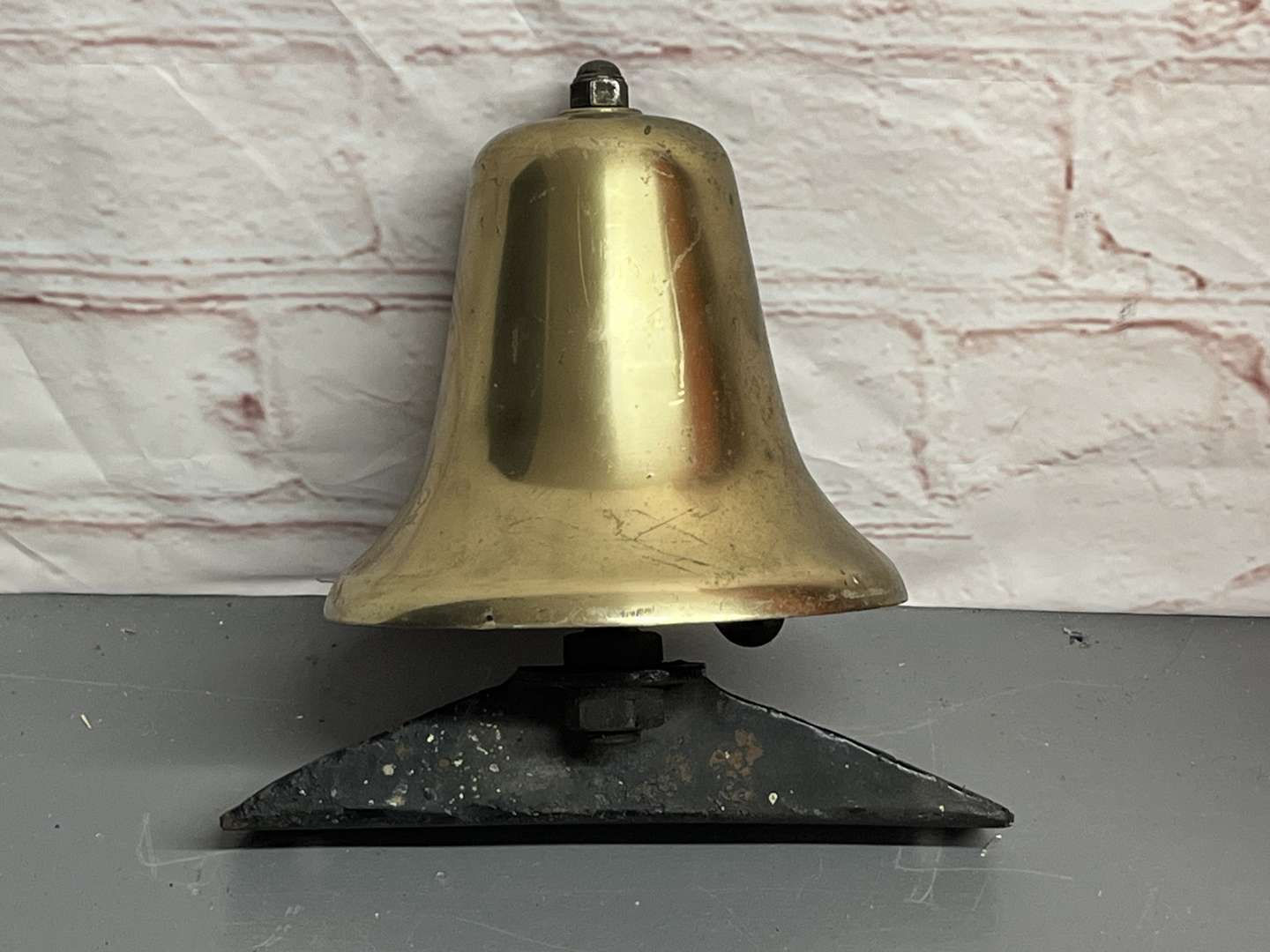 <p>Original Winkworth Brass Police Bell</p>