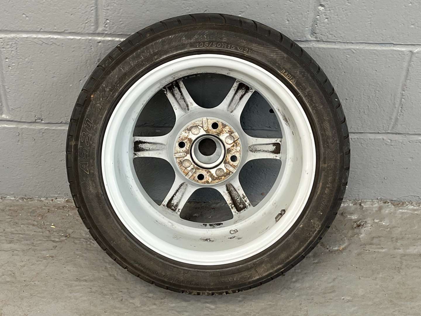 <p>Set of Four Alloy Six Spoke Wheels For a Toyota Corolla GT Coupe&nbsp;</p>