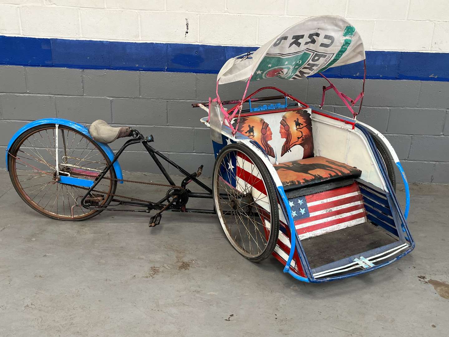 <p>Indonesian Rickshaw&nbsp;</p>