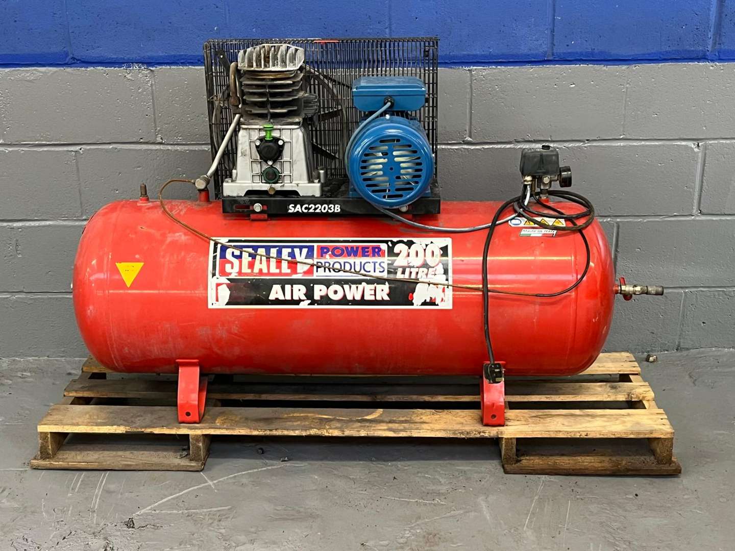 <p>Sealey 200Ltr 240V Air Compressor&nbsp;</p>