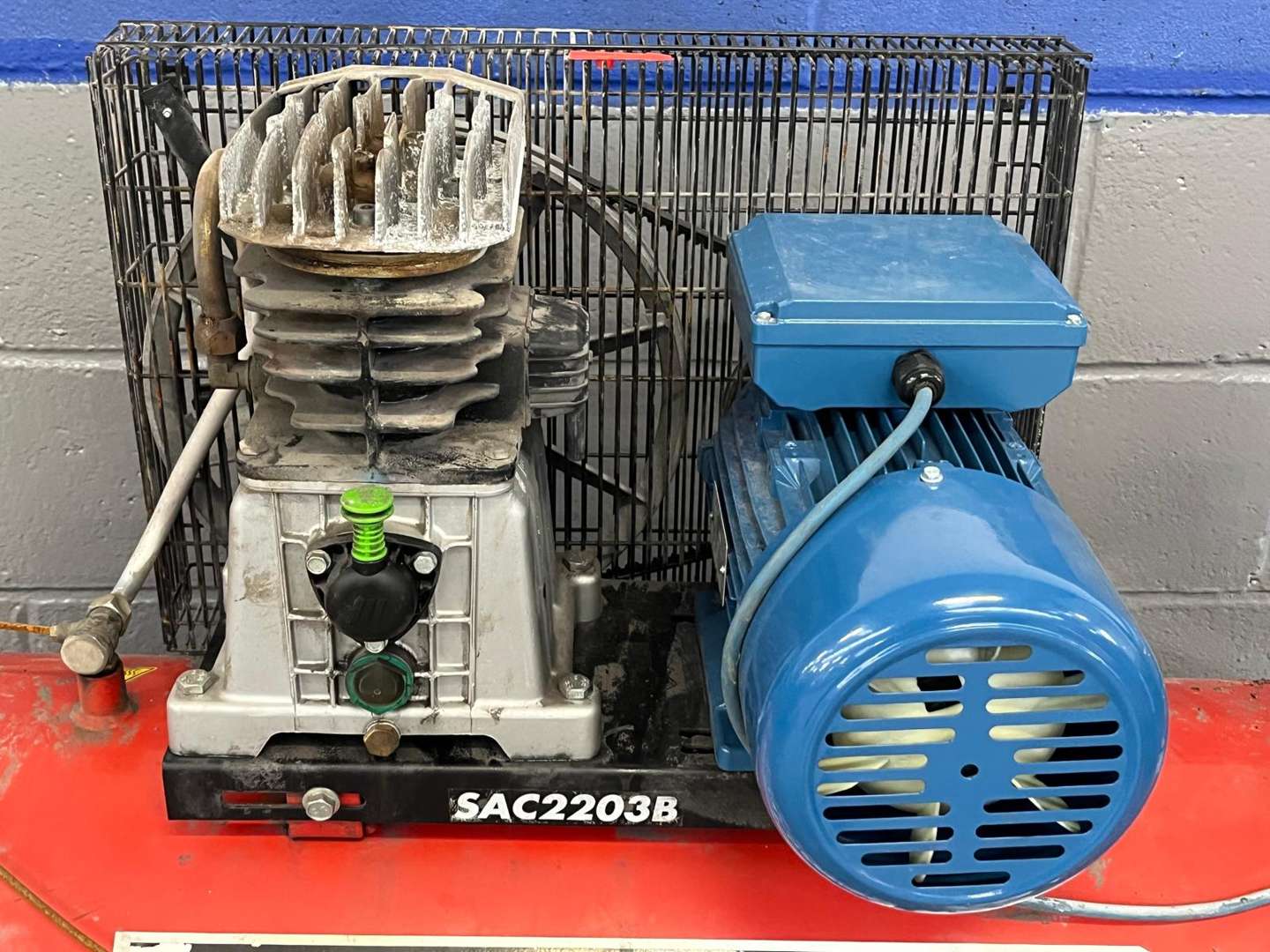 <p>Sealey 200Ltr 240V Air Compressor&nbsp;</p>