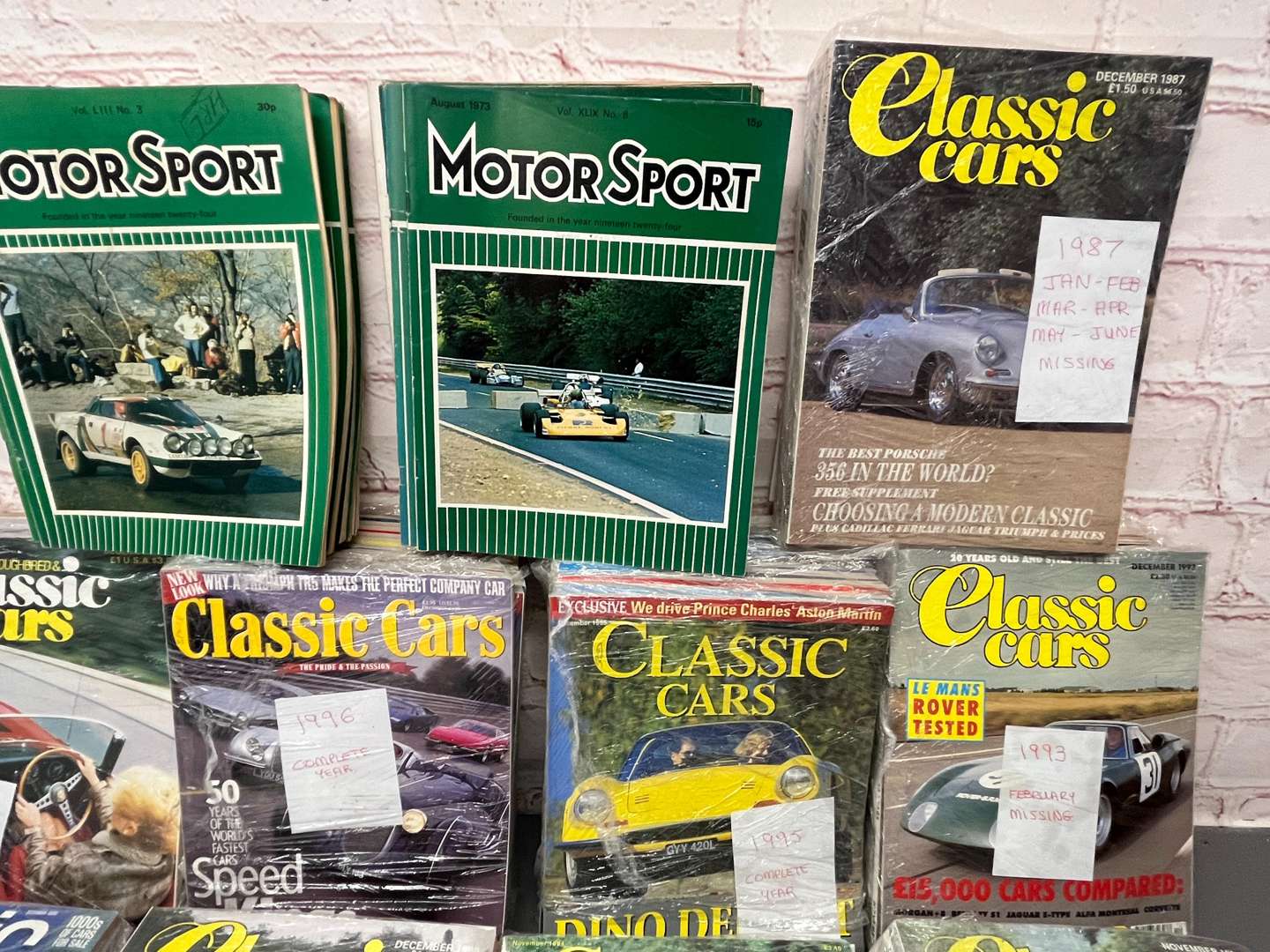 <p>Large Quantity of Classic Car Magazines/Catalogues Etc&nbsp;</p>
