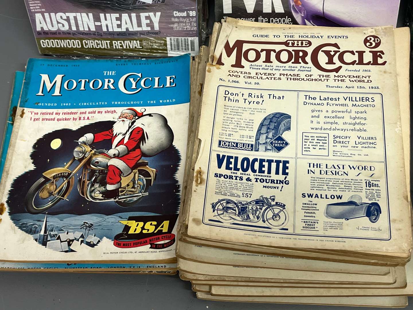 <p>Large Quantity of Classic Car Magazines/Catalogues Etc&nbsp;</p>