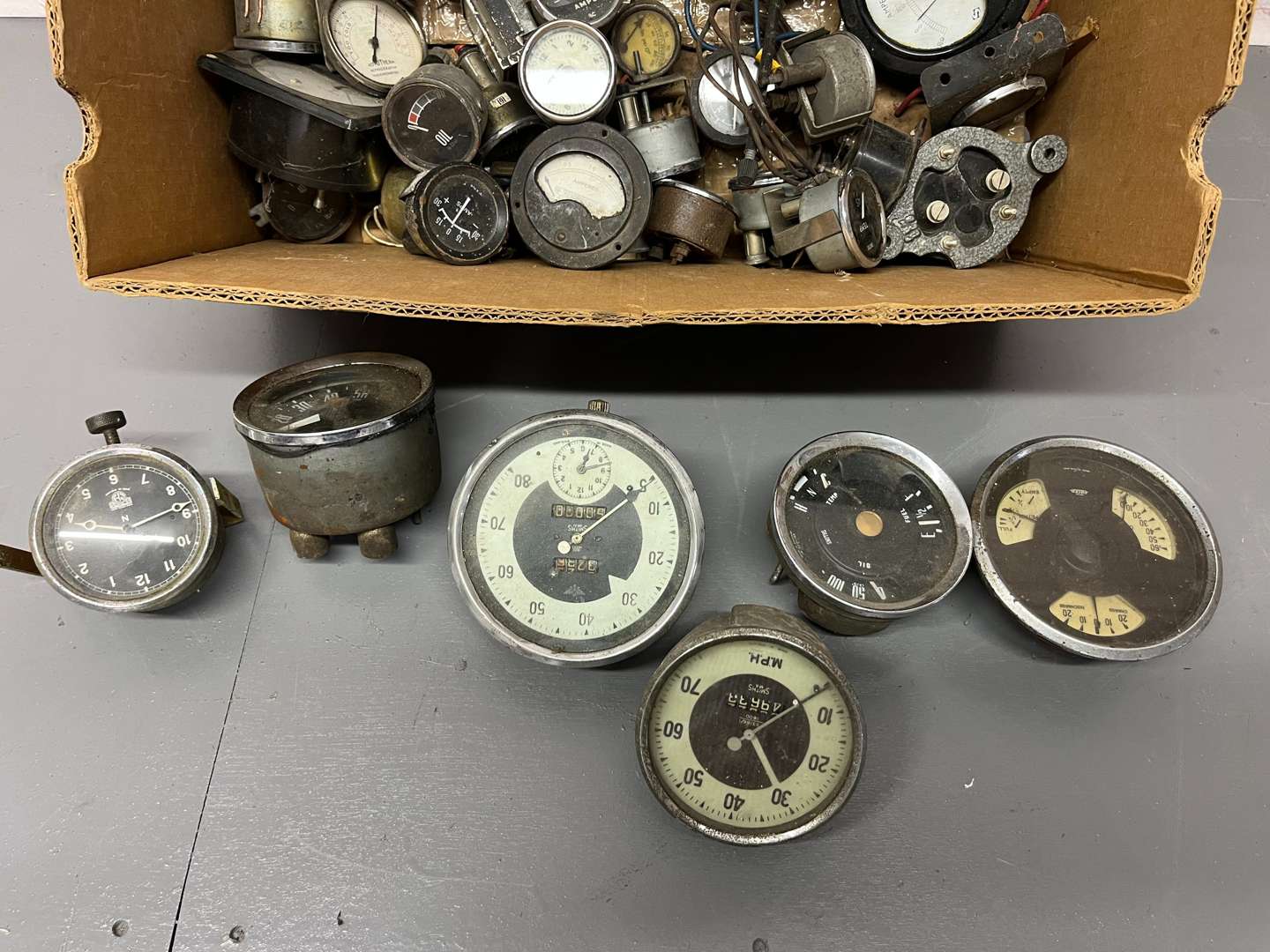 <p>Box of Assorted Classic Car Dials</p>