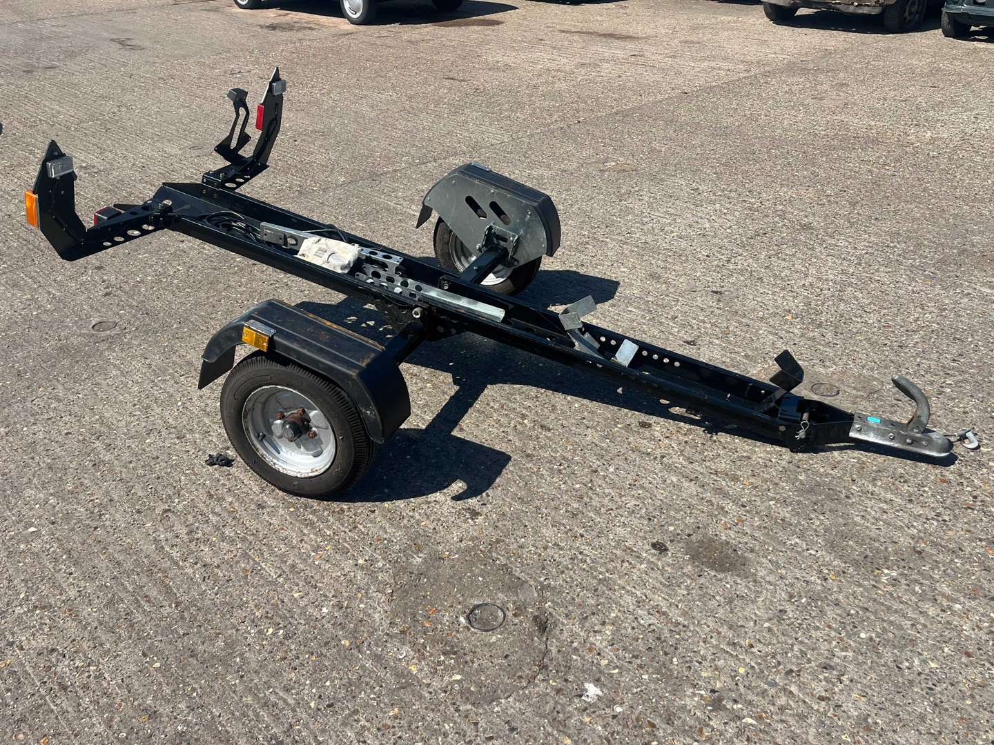 <p>Single Axle Motorbike Trailer&nbsp;</p>