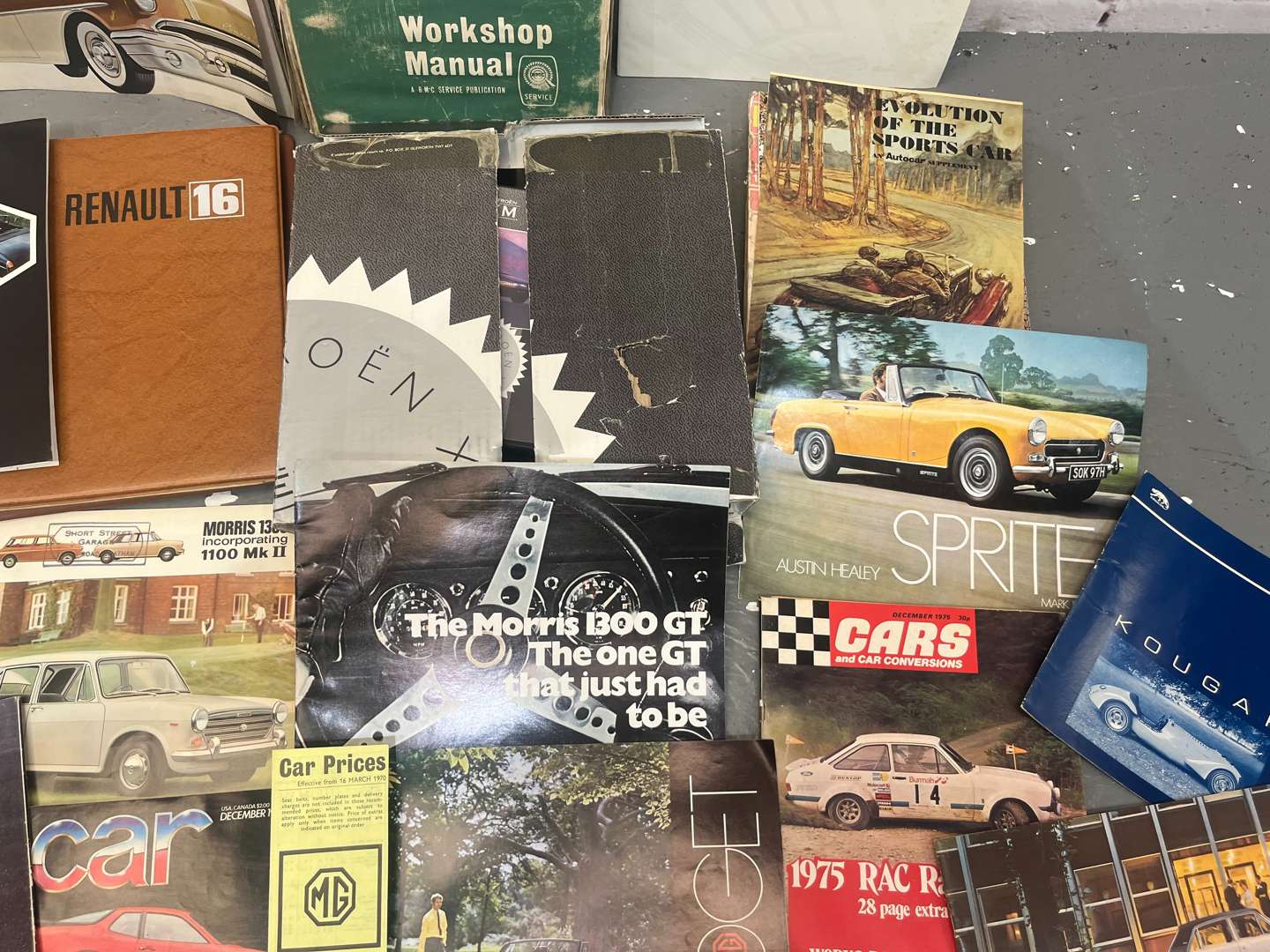 <p>Quantity of Classic Car Literature&nbsp;</p>