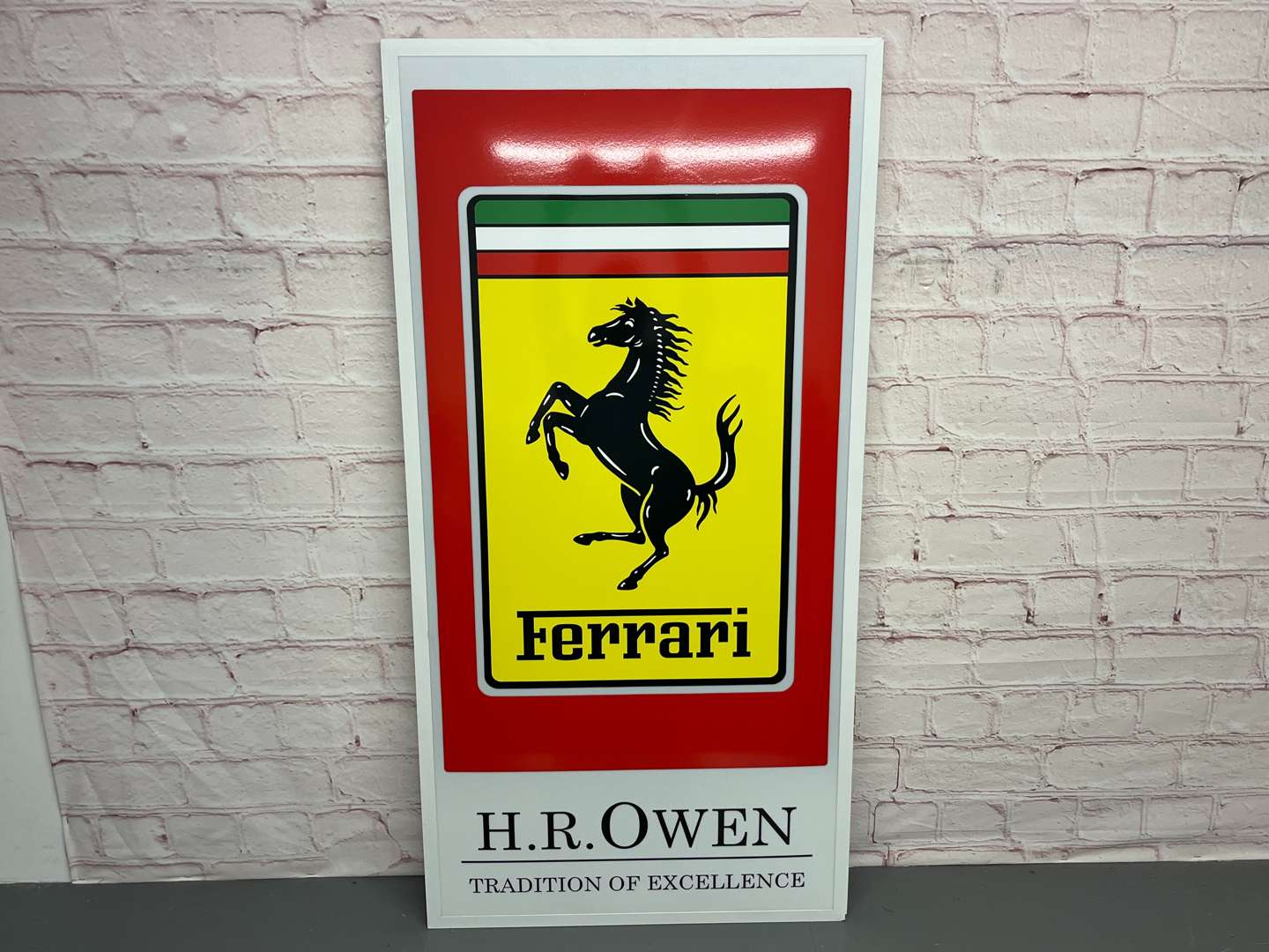 <p>Ferrari H.R. Owens Modern Illuminated Sign</p>