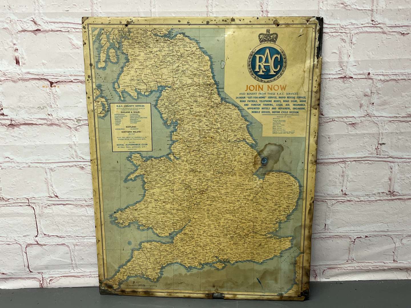 <p>RAC Telephone Box Map on Card</p>
