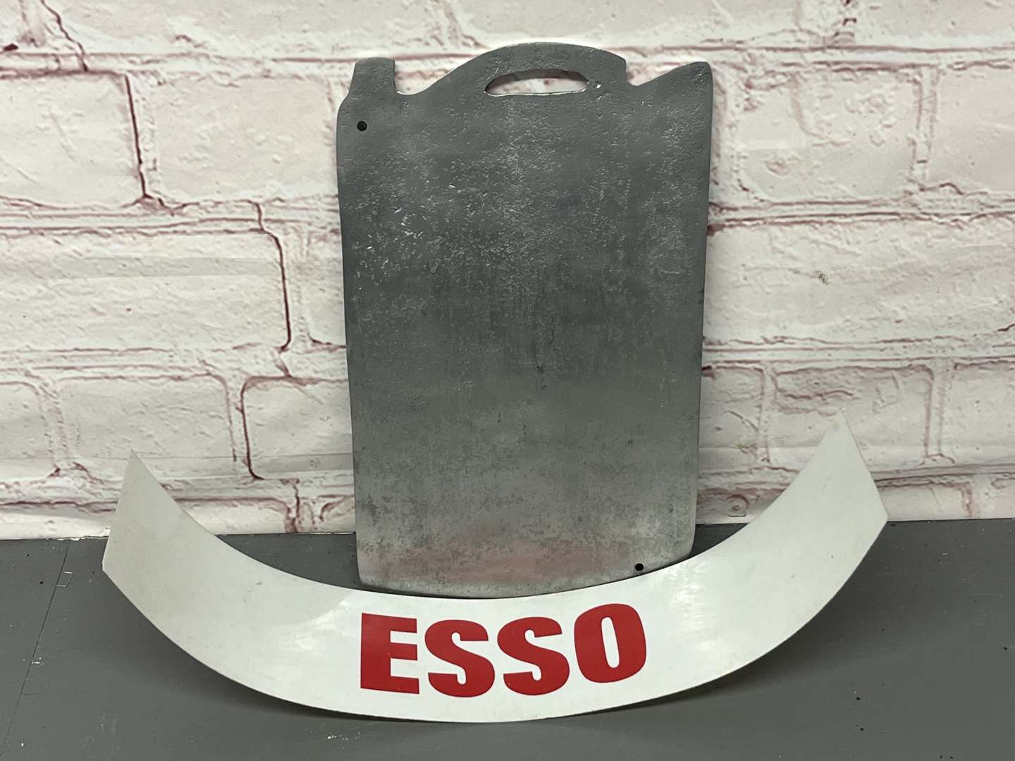 <p>Esso No1 Motor Oil Aluminium Sign & Pump Sign (2)</p>