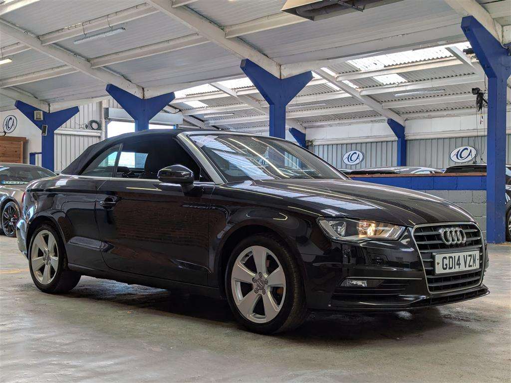 <p>2014 AUDI A3 SPORT TFSI</p>