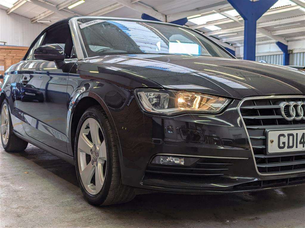 <p>2014 AUDI A3 SPORT TFSI</p>