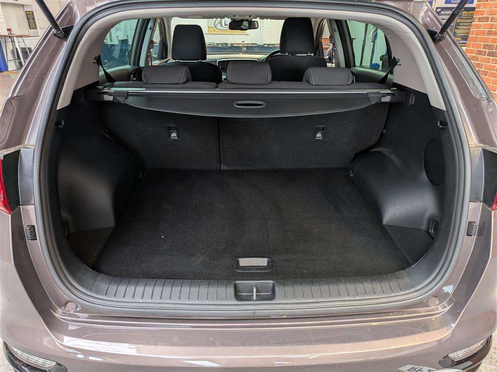 <p>2021 KIA SPORTAGE 2 ISG</p>