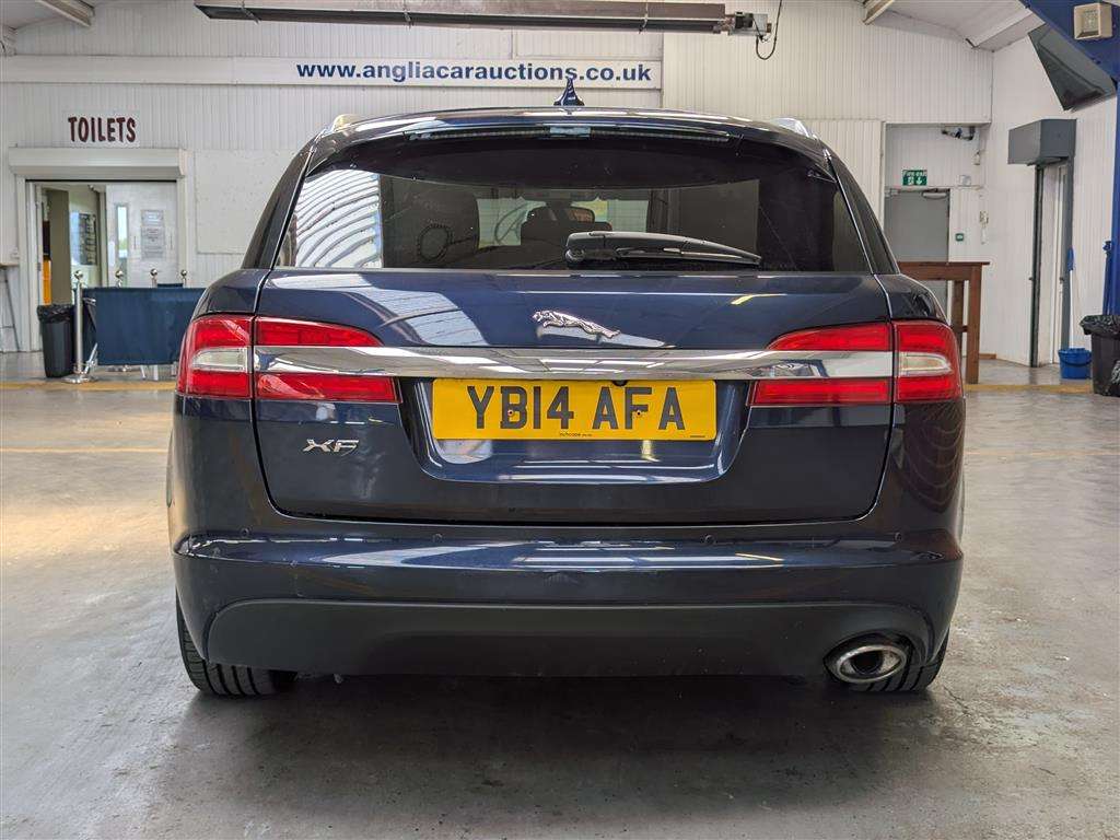 <p>2014 JAGUAR XF LUXURY D AUTO</p>