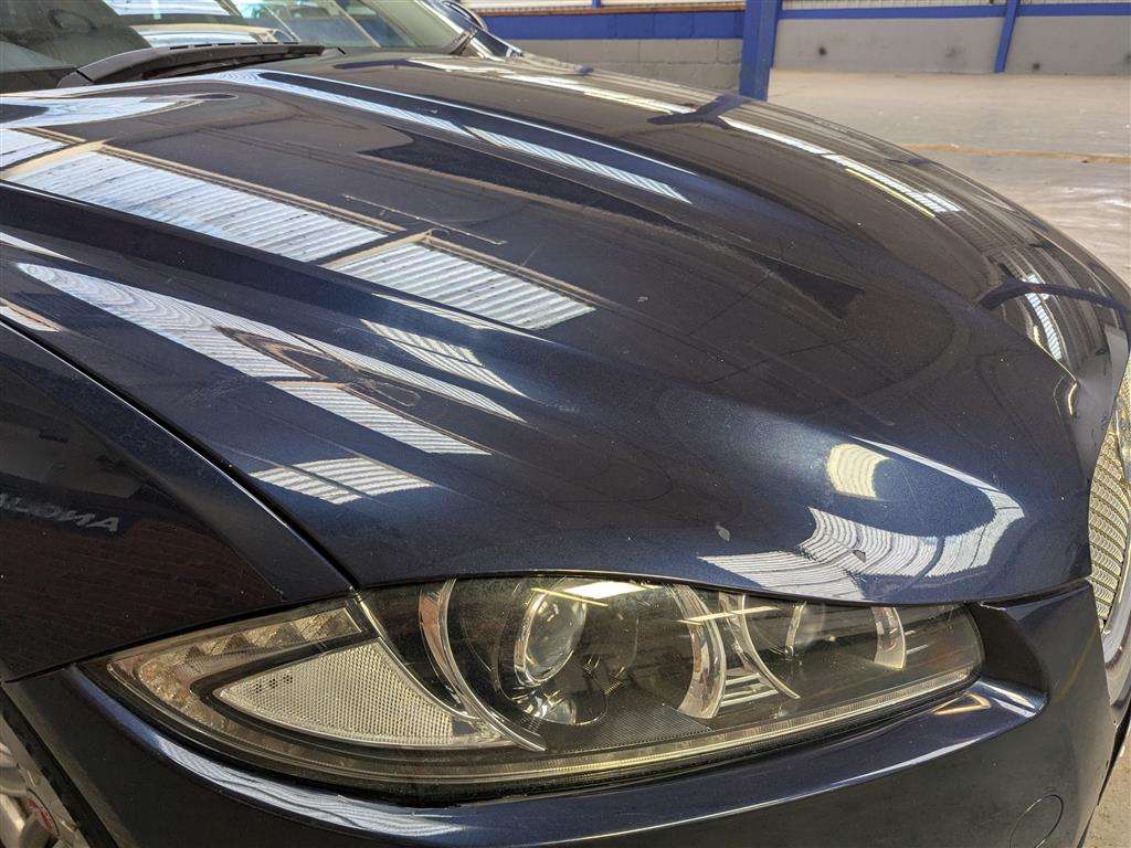 <p>2014 JAGUAR XF LUXURY D AUTO</p>