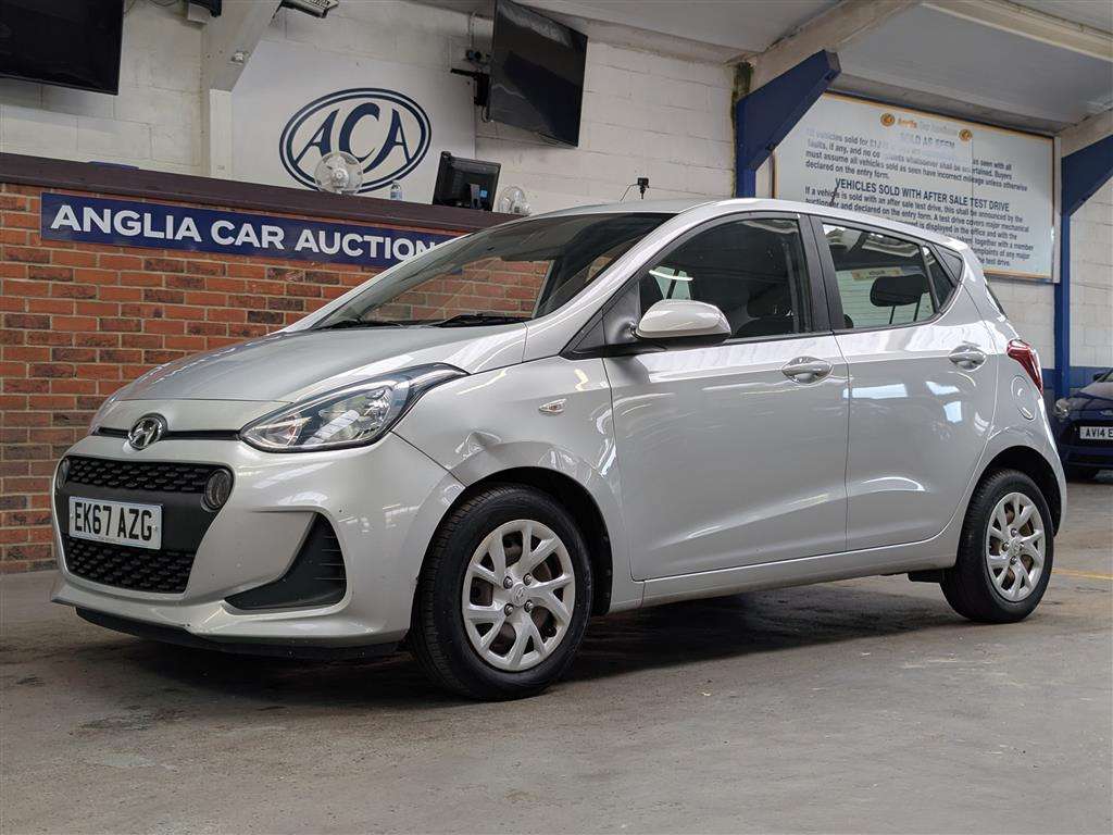 <p>2017 HYUNDAI I10 SE</p>