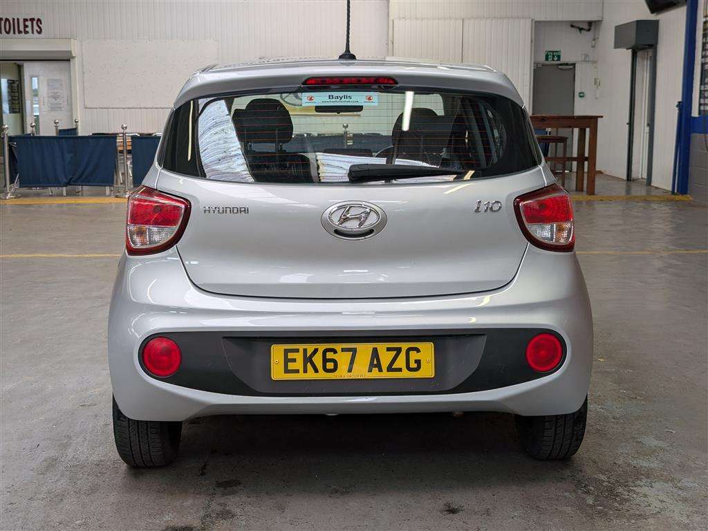 <p>2017 HYUNDAI I10 SE</p>