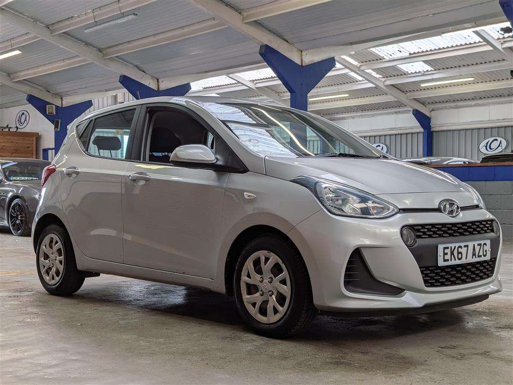 <p>2017 HYUNDAI I10 SE</p>