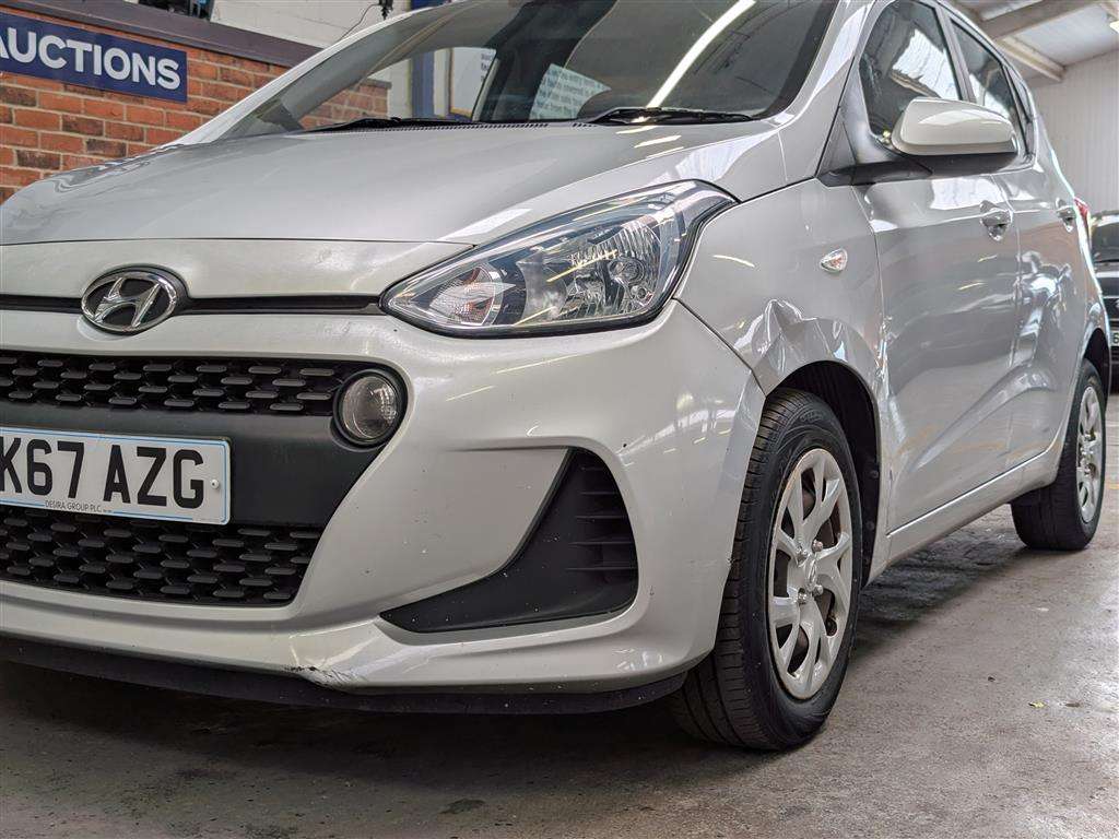 <p>2017 HYUNDAI I10 SE</p>