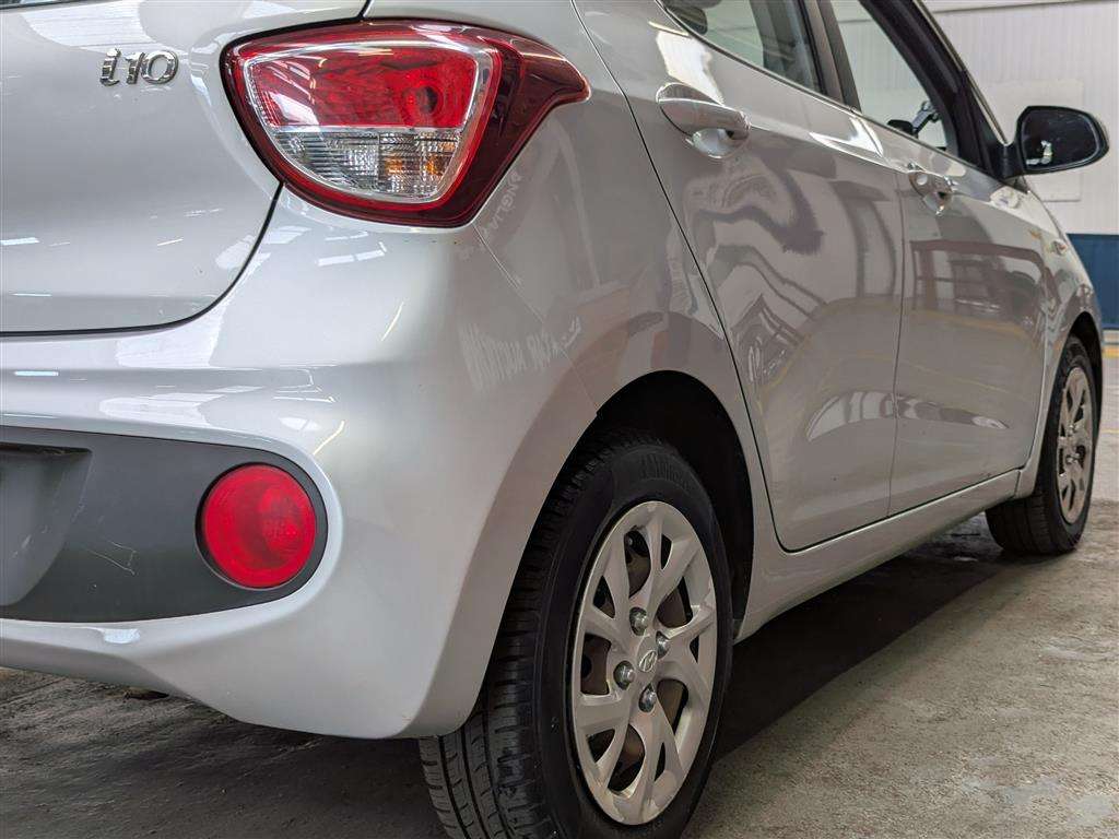 <p>2017 HYUNDAI I10 SE</p>