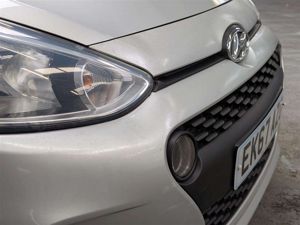 <p>2017 HYUNDAI I10 SE</p>