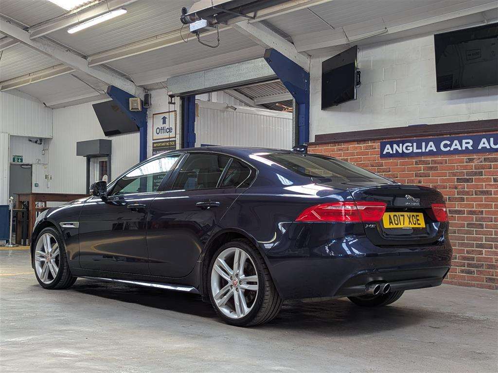 <p>2017 JAGUAR XE R-SPORT D AWD AUTO</p>