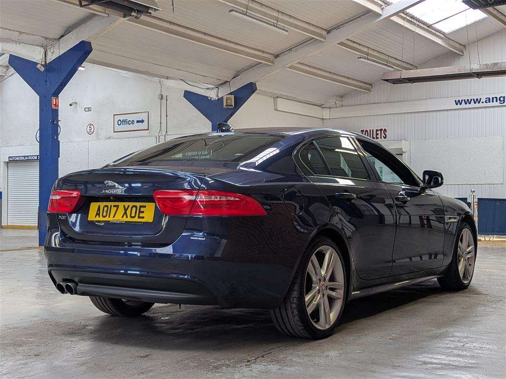 <p>2017 JAGUAR XE R-SPORT D AWD AUTO</p>