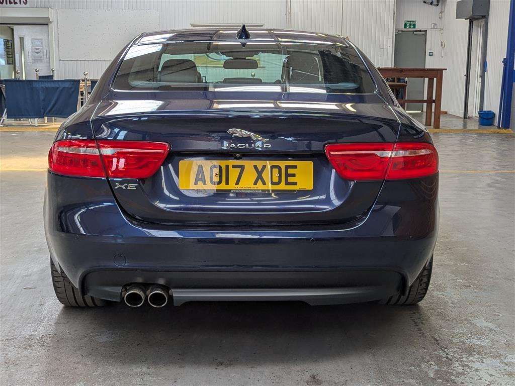 <p>2017 JAGUAR XE R-SPORT D AWD AUTO</p>