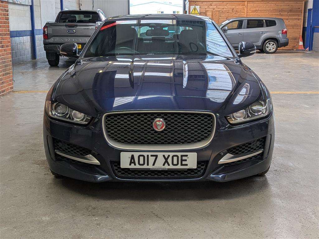 <p>2017 JAGUAR XE R-SPORT D AWD AUTO</p>