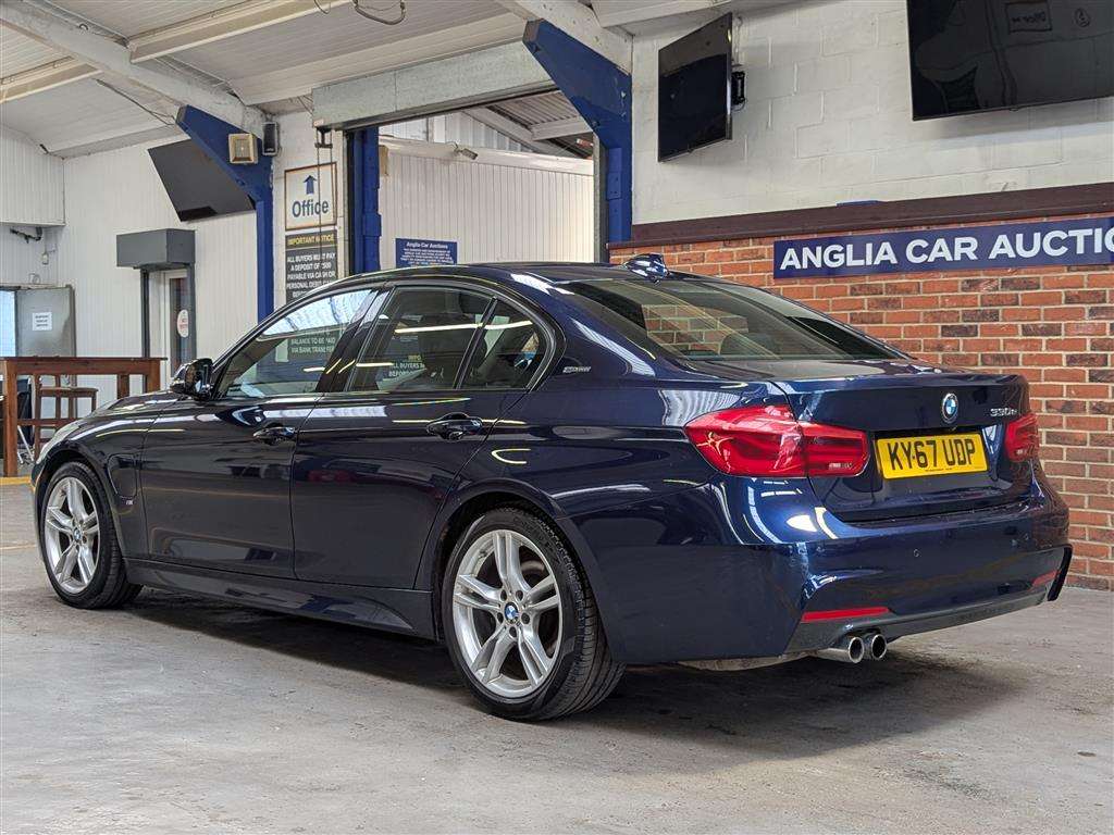 <p>2017 BMW 330E M SPORT AUTO</p>