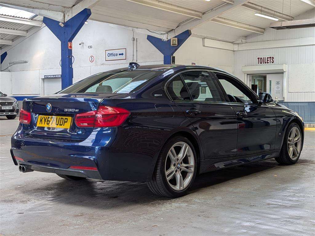 <p>2017 BMW 330E M SPORT AUTO</p>