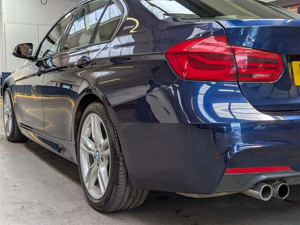 <p>2017 BMW 330E M SPORT AUTO</p>